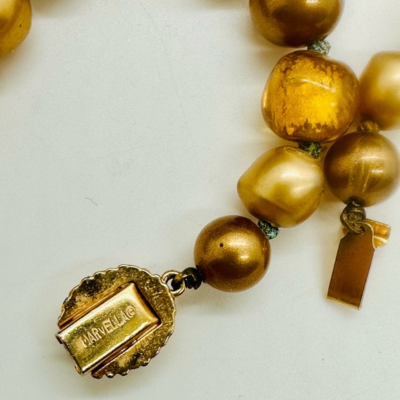 Vintage MARVELLA Gold Glass Bead Necklace - Picture 13 of 17